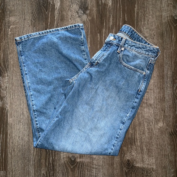Wild Fable Light Blue Relaxed Jeans - Picture 1 of 4